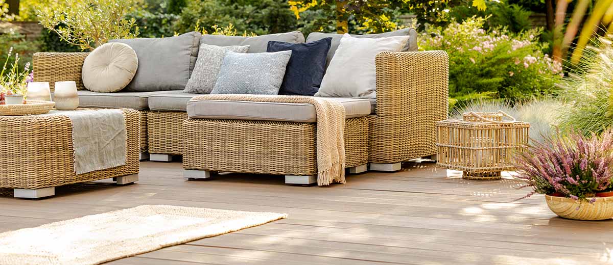 outdoor carpet and wicker patio furniture
